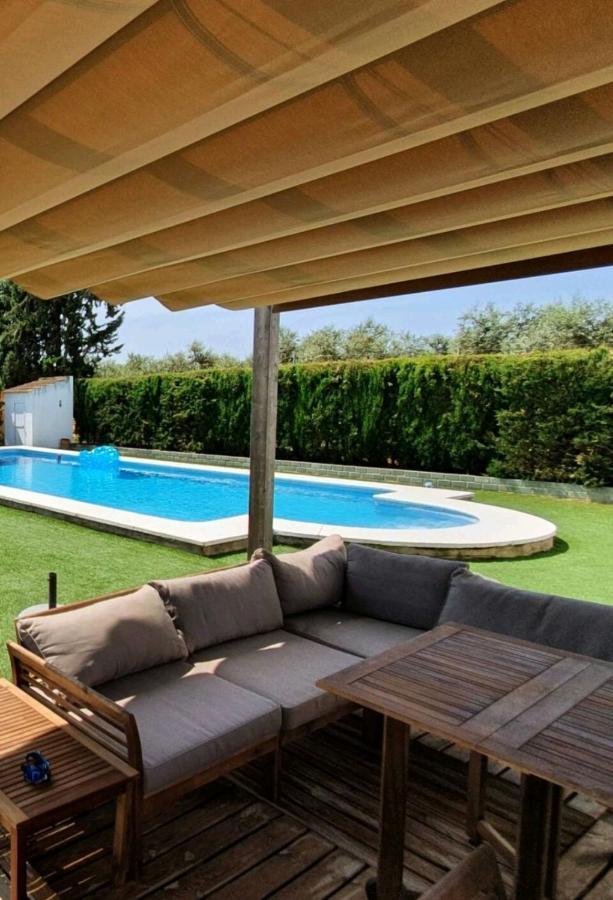 Villa Antonia Gibraleon ภายนอก รูปภาพ